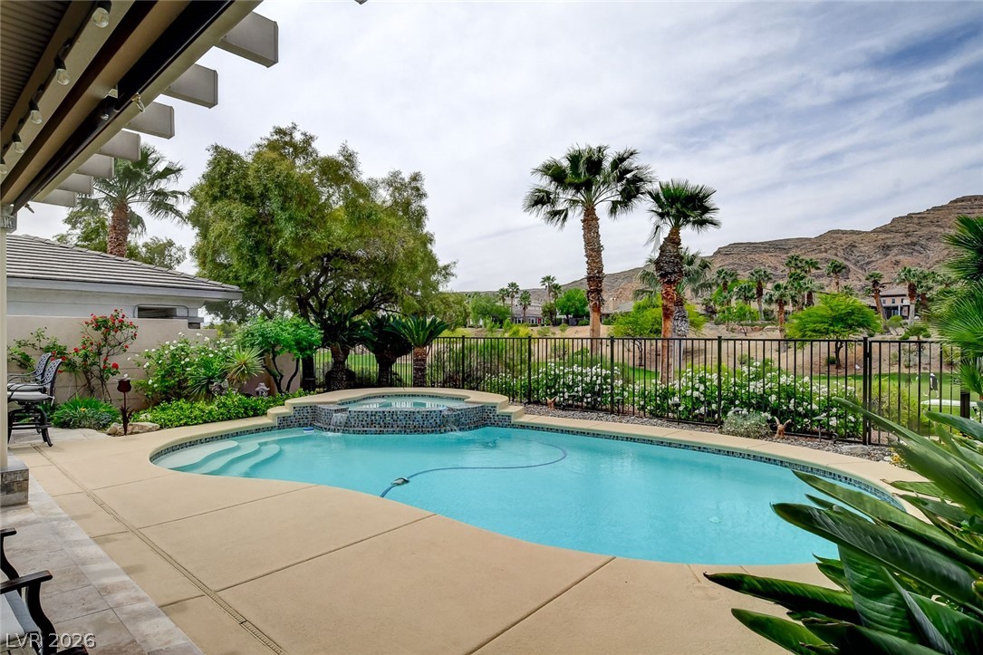 2717 Turtle Head Peak Drive