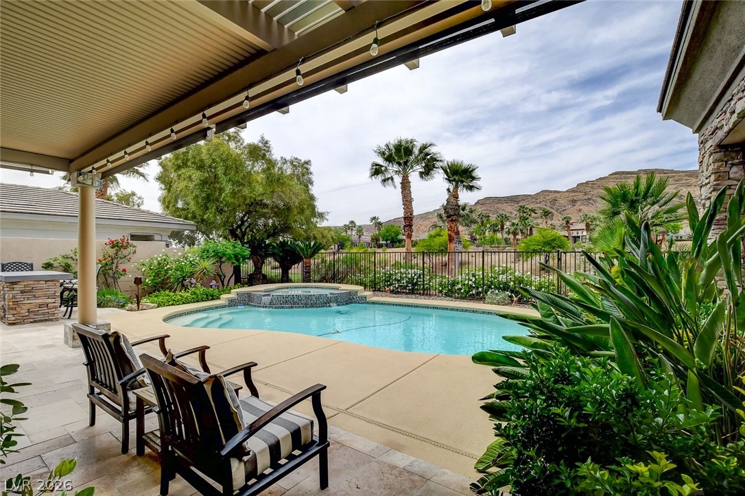 2717 Turtle Head Peak Drive