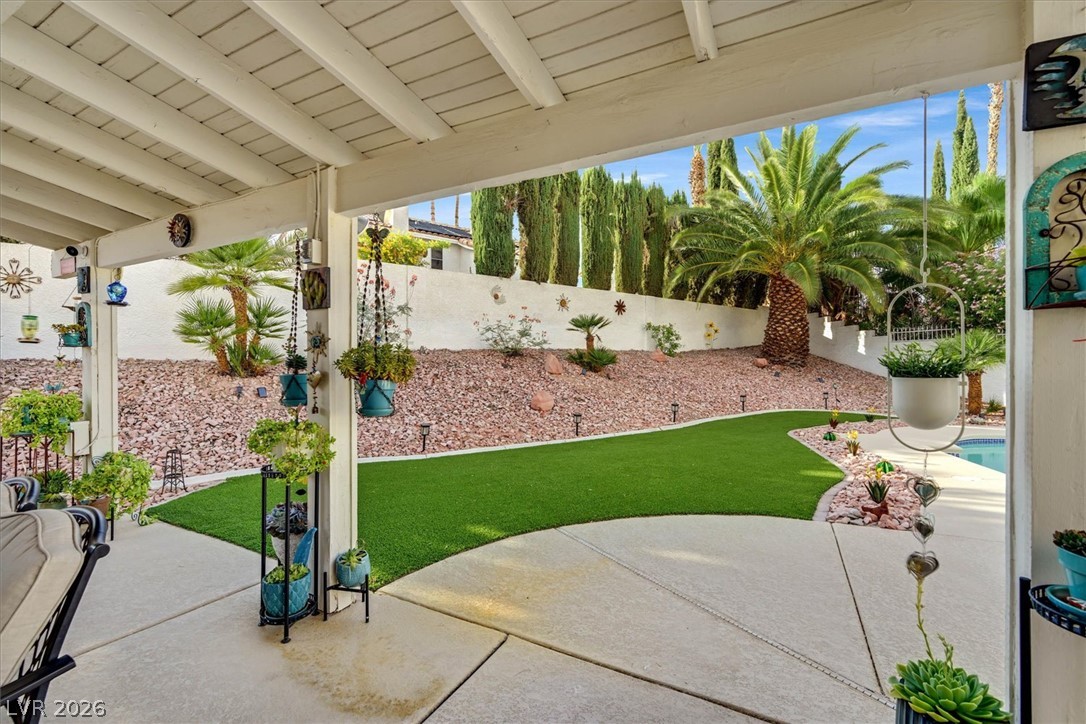 9408 Hollycrest Drive