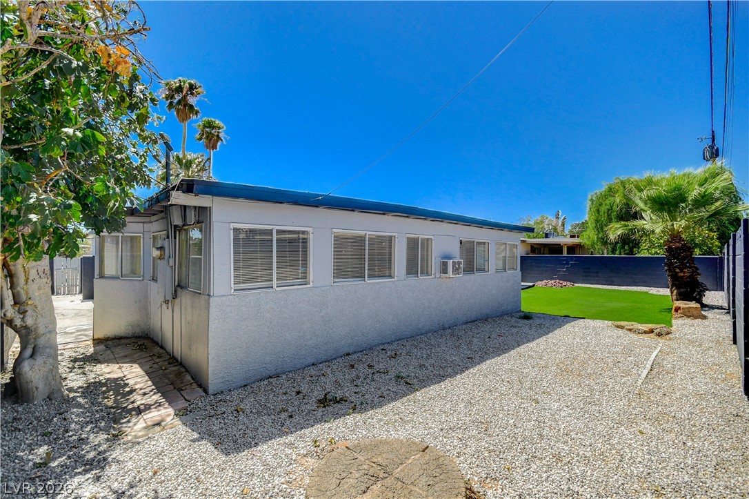 5724 Idle Avenue