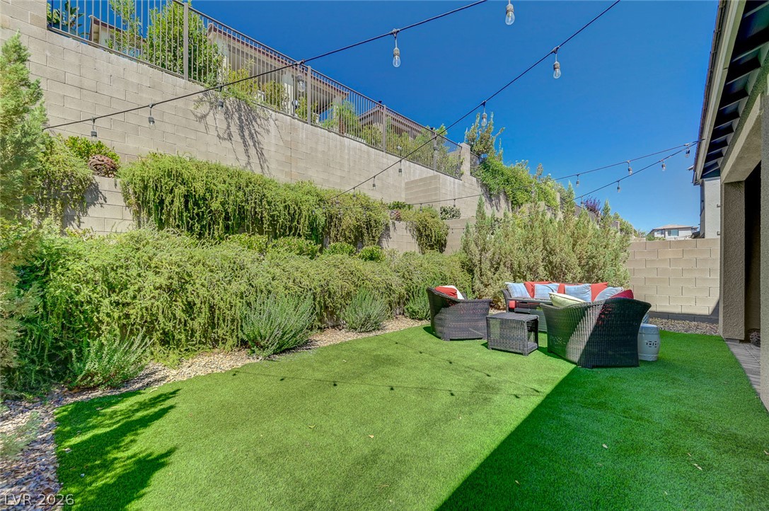 373 Purple Sandpiper Street