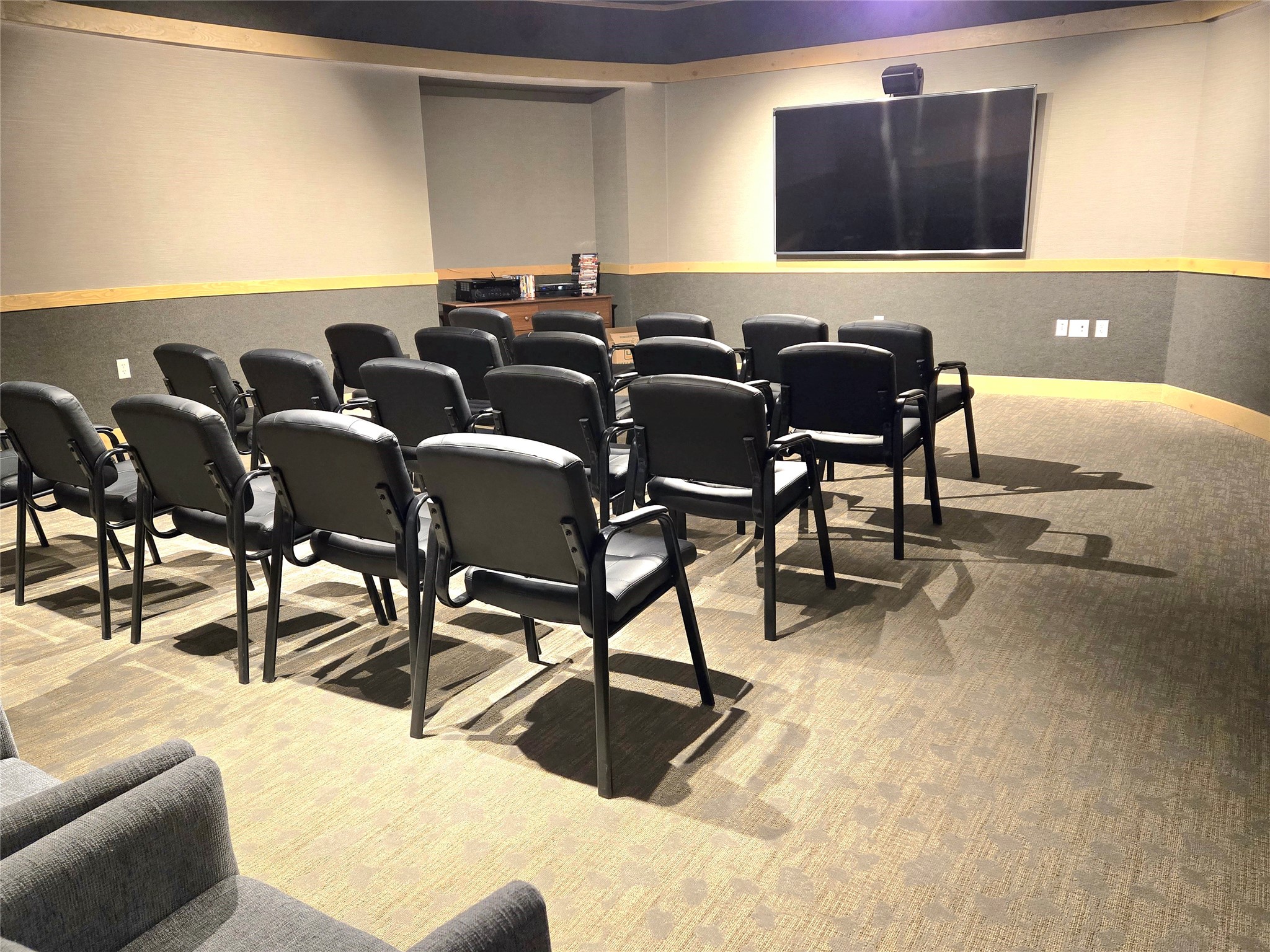 100 Woodlands Way S-211