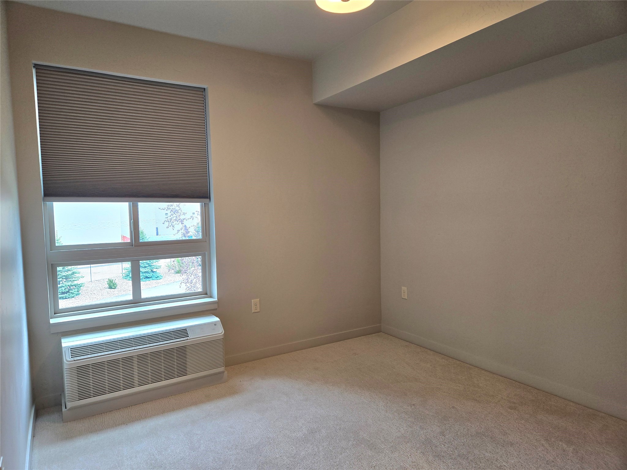 100 Woodlands Way S-211