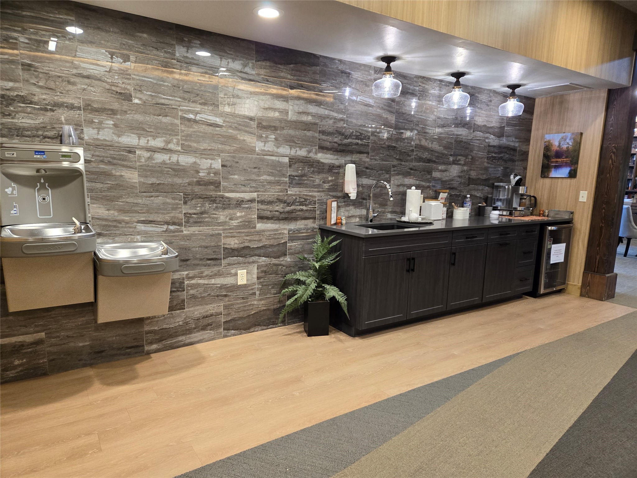100 Woodlands Way S-211