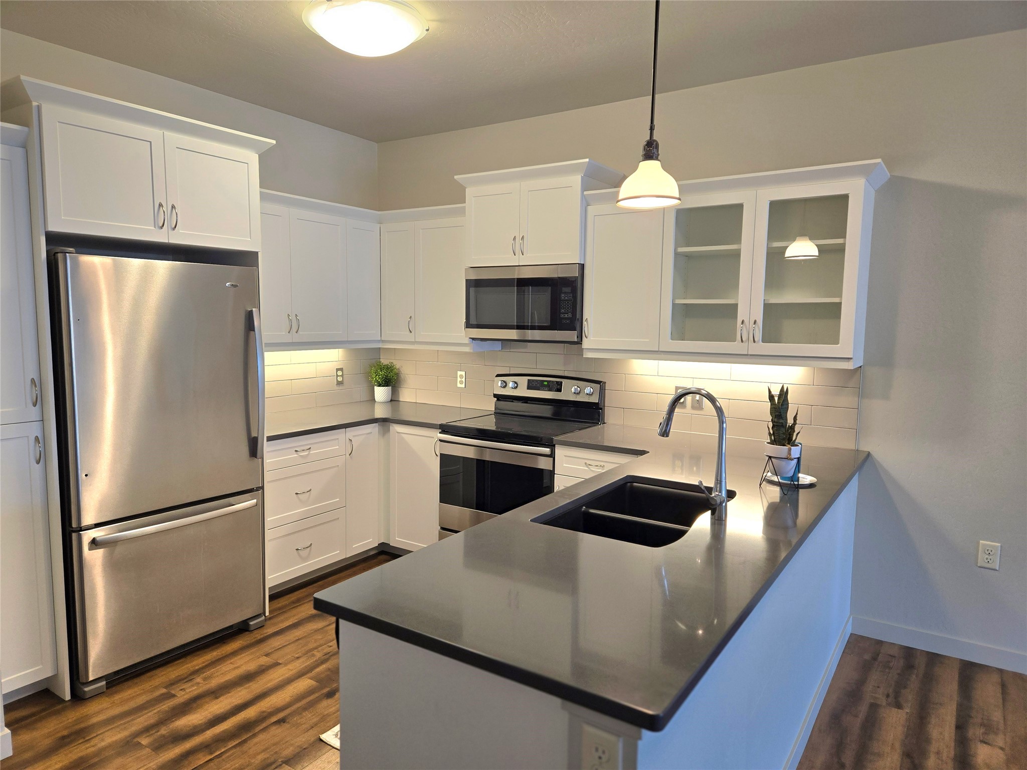 100 Woodlands Way S-211