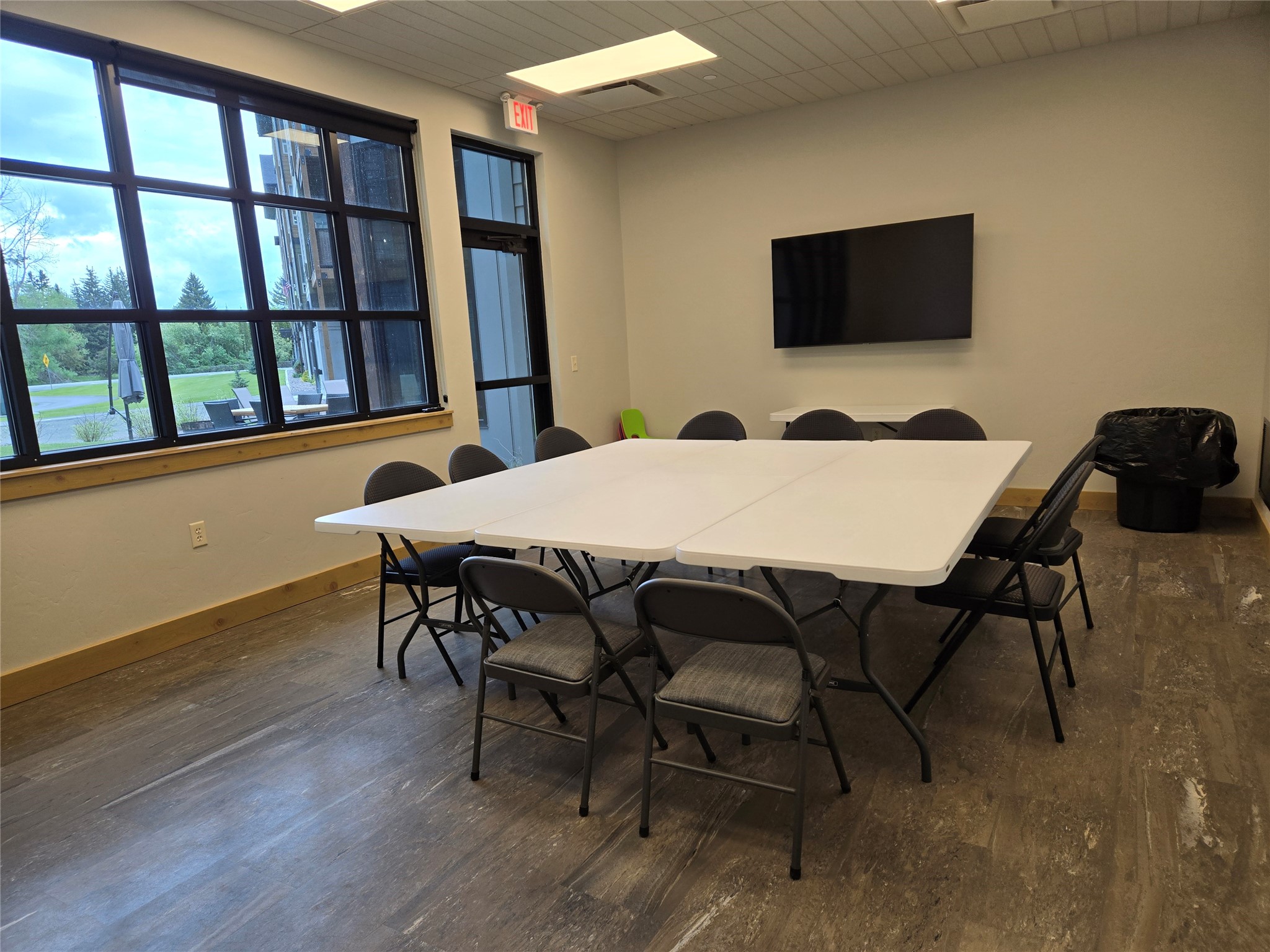 100 Woodlands Way S-211