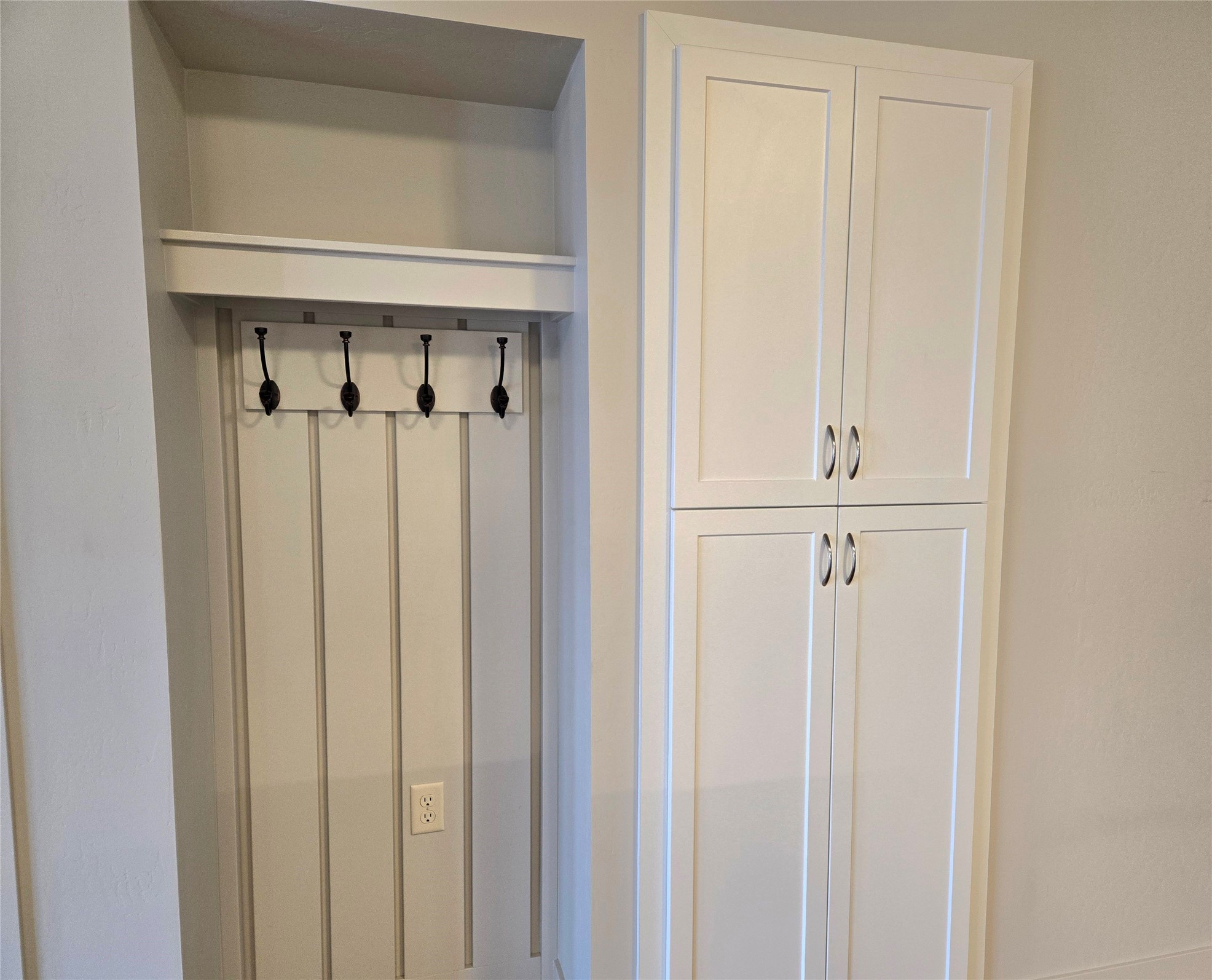 100 Woodlands Way S-211