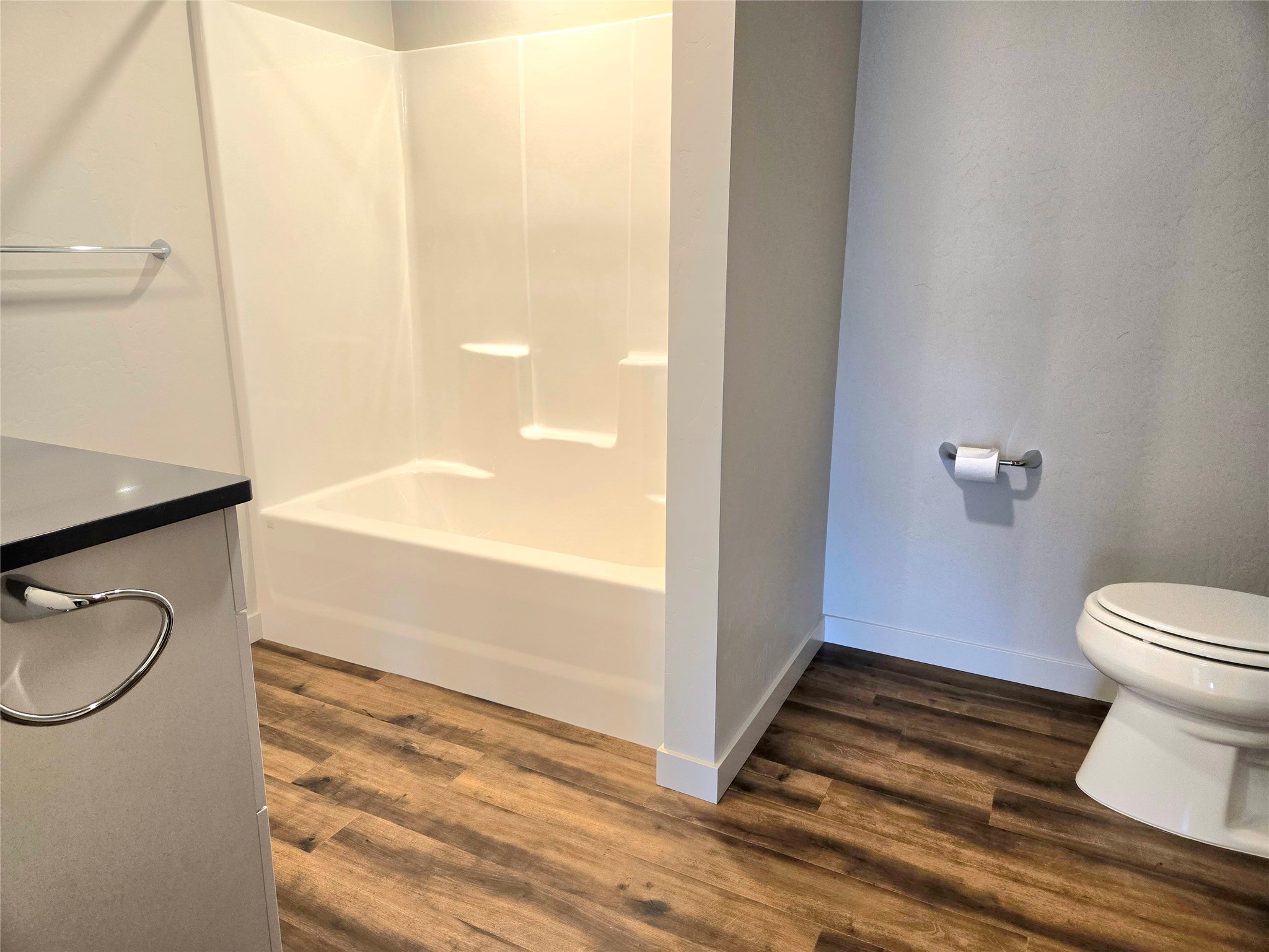 100 Woodlands Way S-211