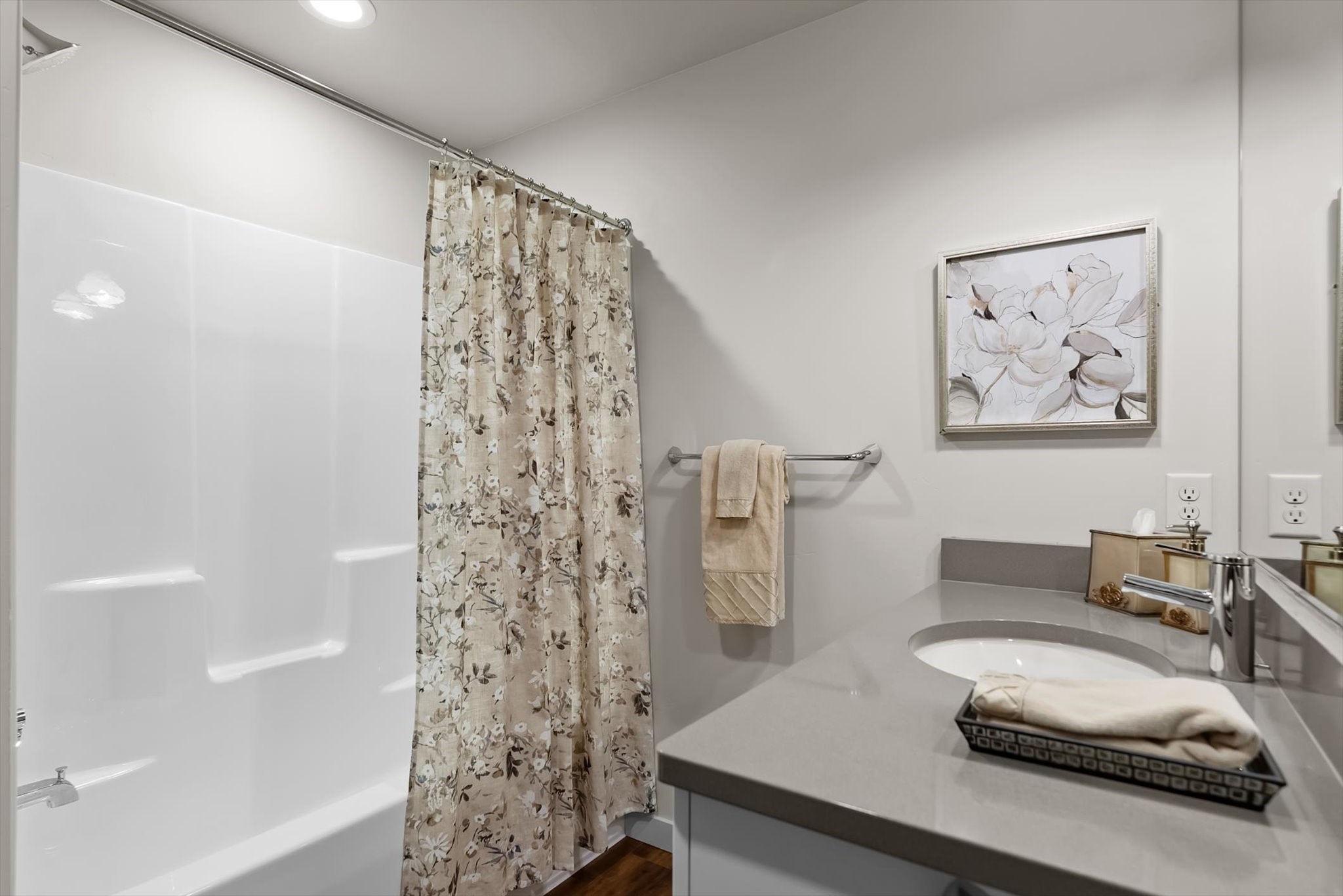 100 Woodlands Way B-304