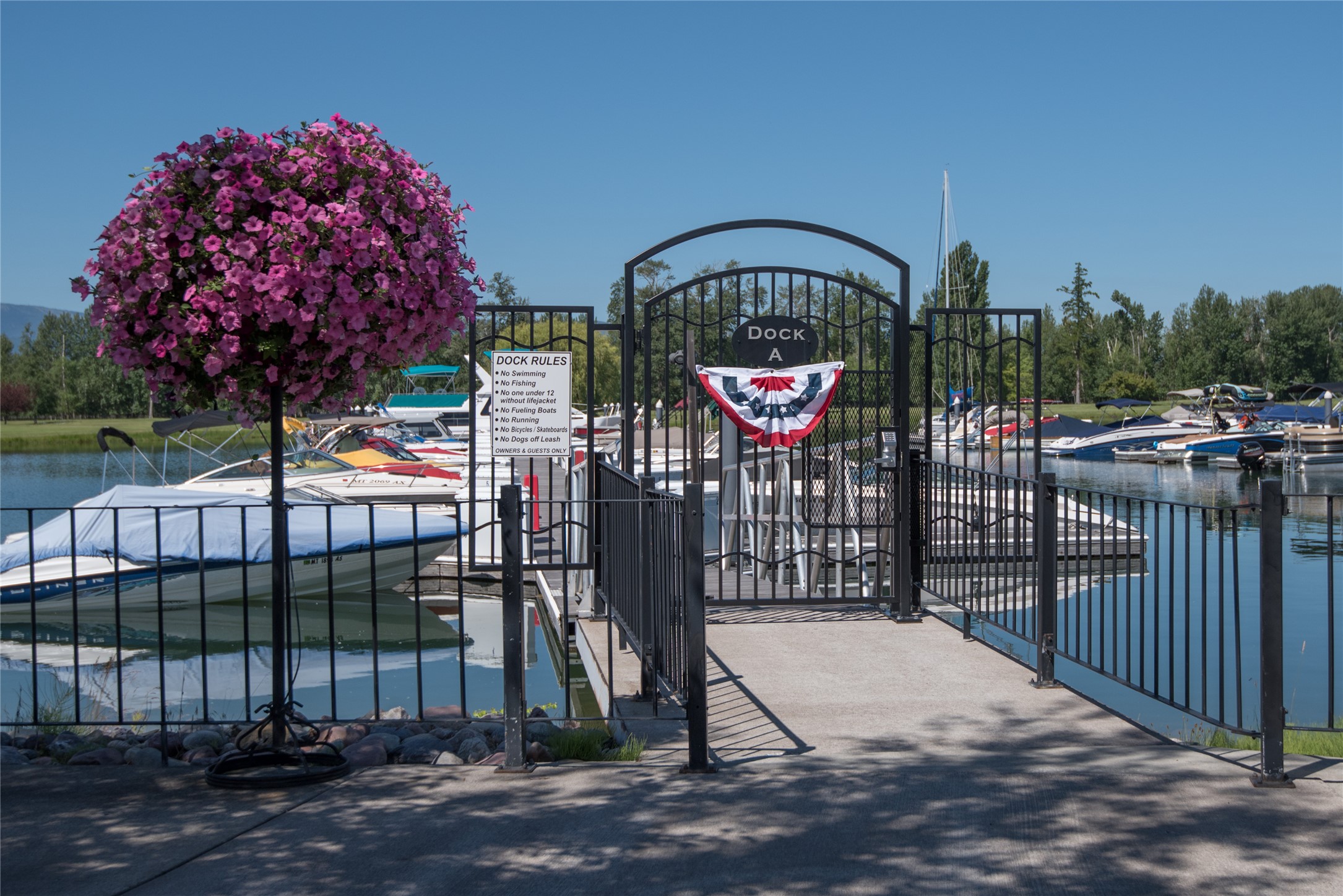 A 33 Eagle Bend Yacht Harbor, 44'