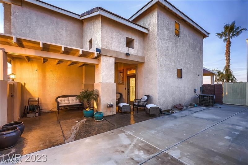 860 Viento Del Montagna Avenue