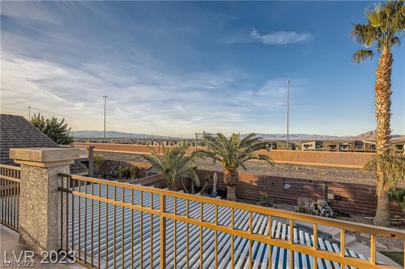860 Viento Del Montagna Avenue
