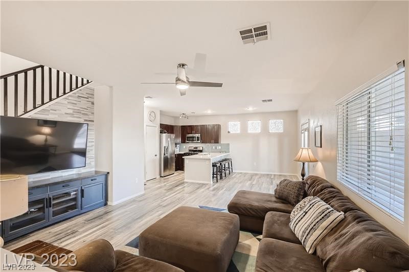860 Viento Del Montagna Avenue