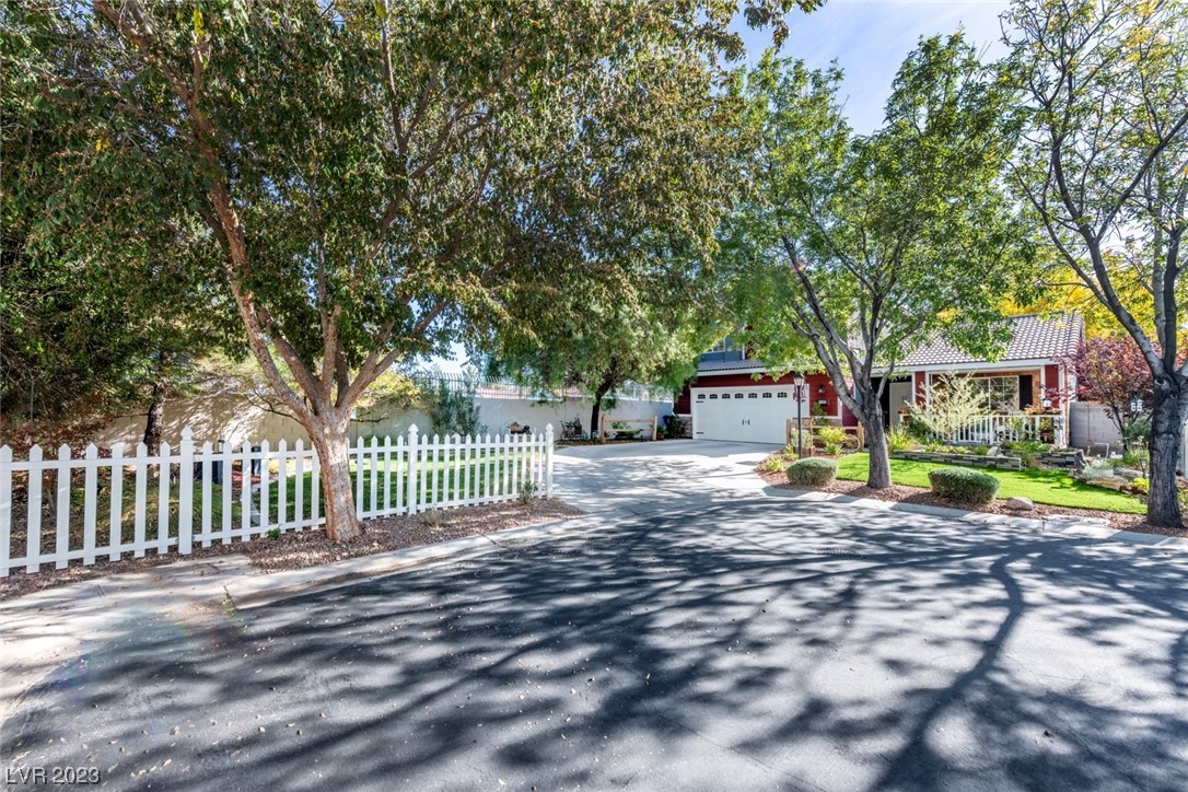 1585 Ivygate Avenue