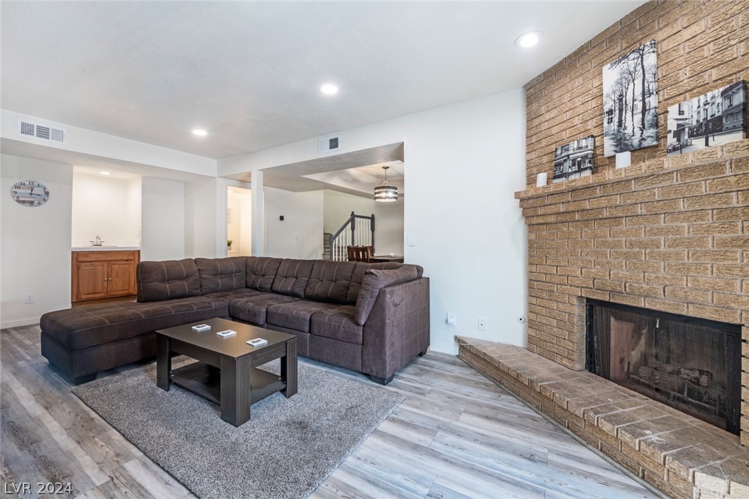 3373 Milenko Drive