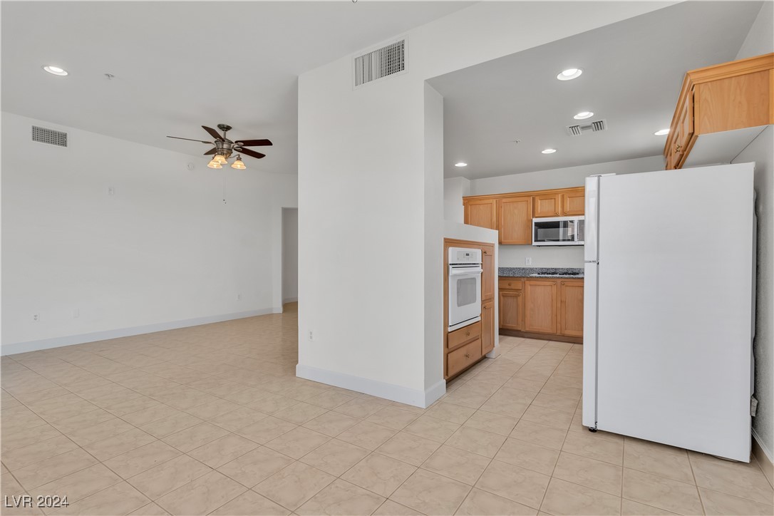 91 East Agate Avenue 302