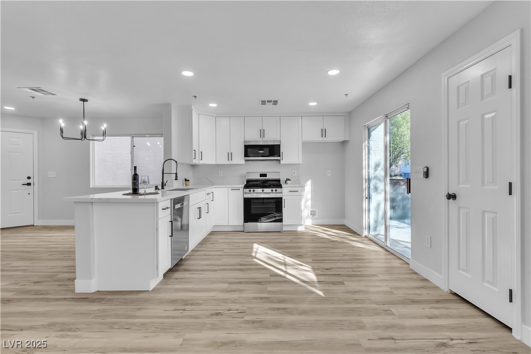 3137 Sunrise Cove Avenue