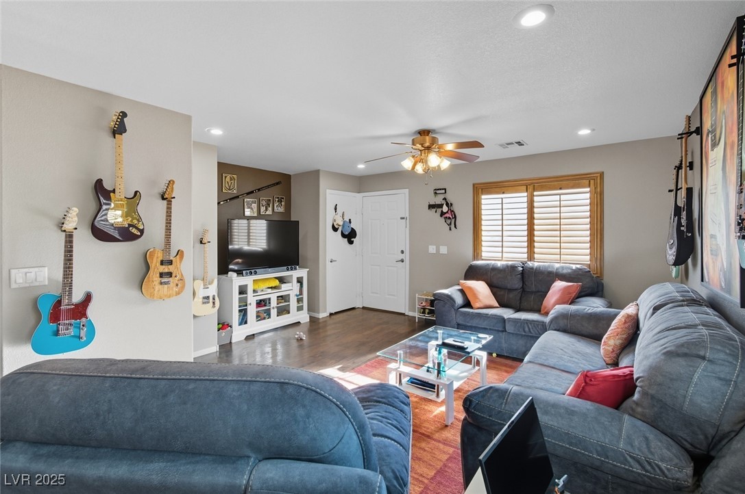 10339 Baby Bud Street