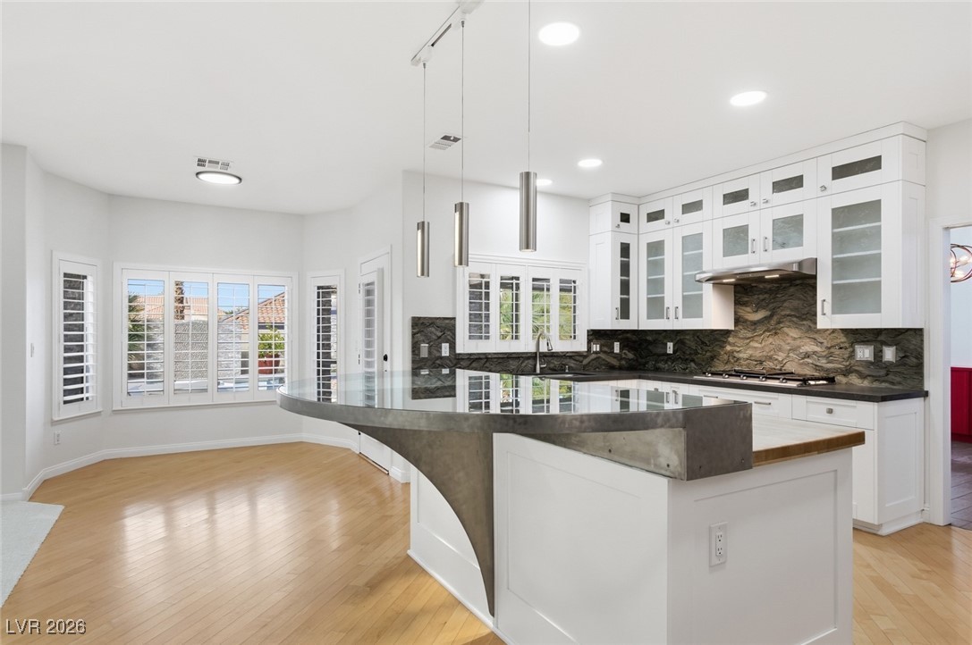 1802 Alisal Court