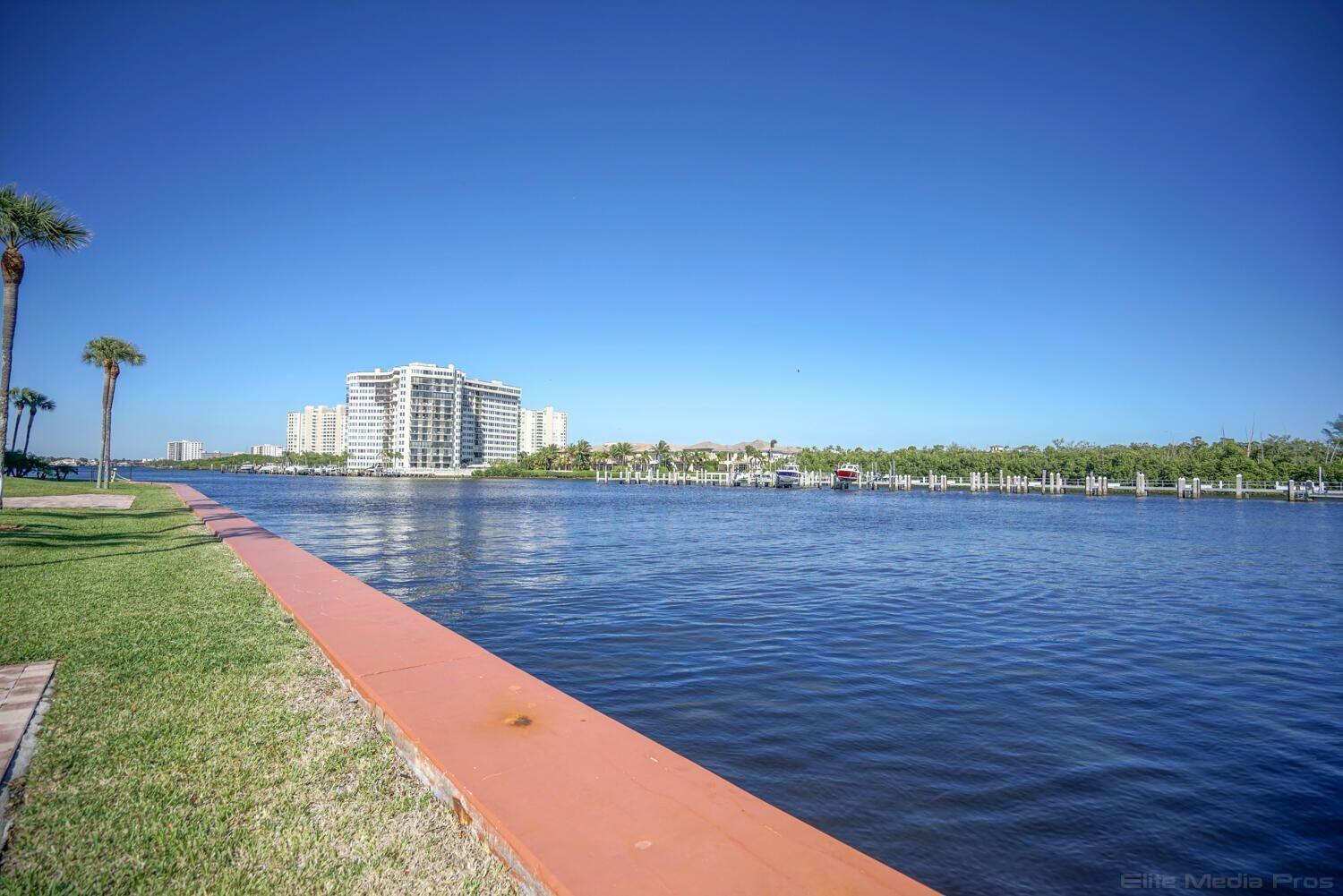 859 Jeffery Street 6070
