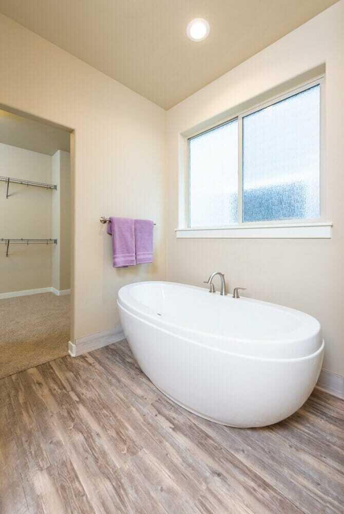 3835 NE Oakside Loop
