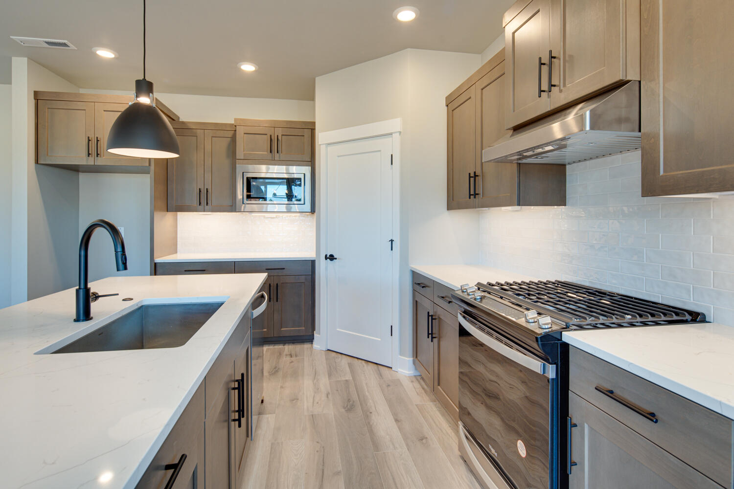 4709 SW Badger Creek Drive