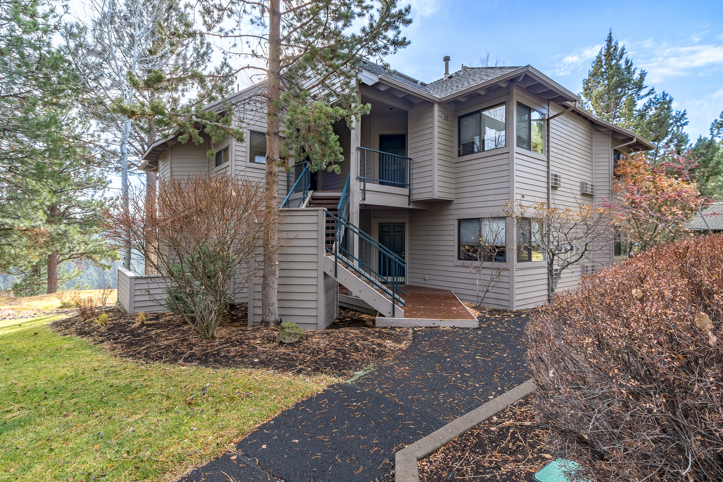 19717 SW Mount Bachelor Drive Unit: 330C