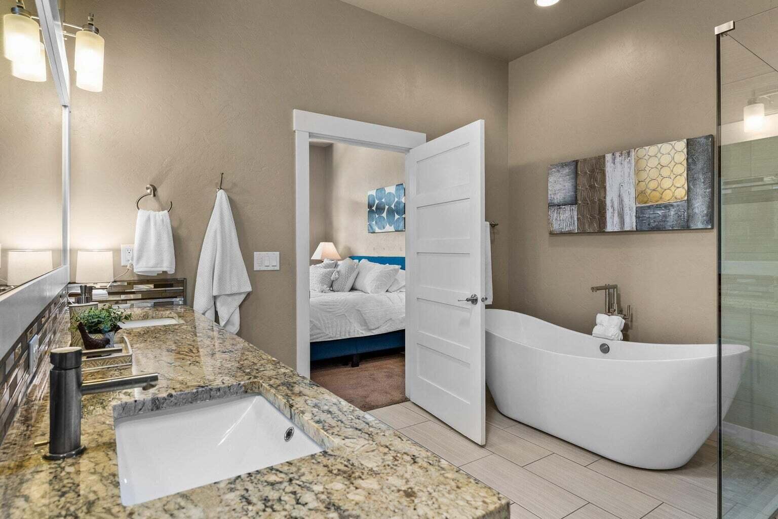 63171 NW Via Palazzo