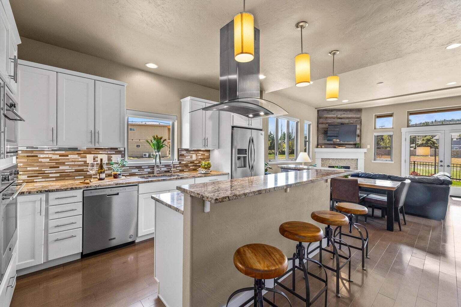 63171 NW Via Palazzo