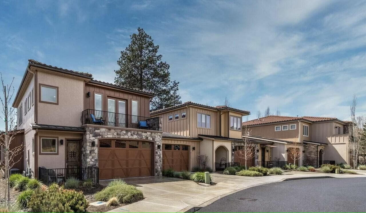 63171 NW Via Palazzo