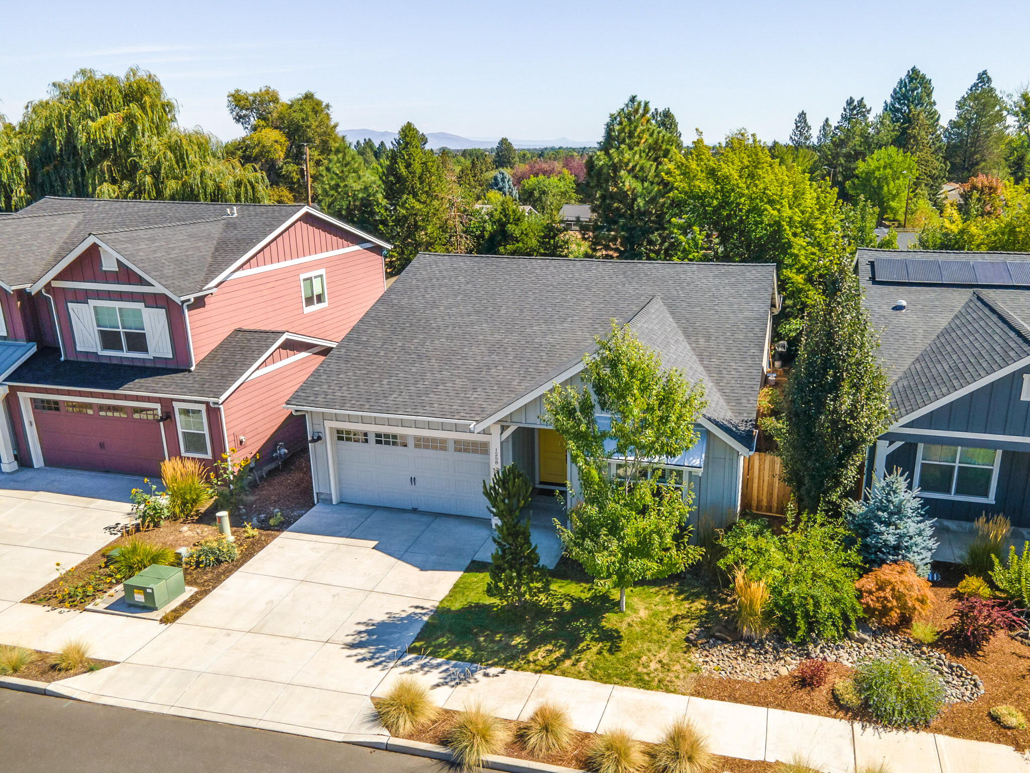 1258 NE Hoover Loop