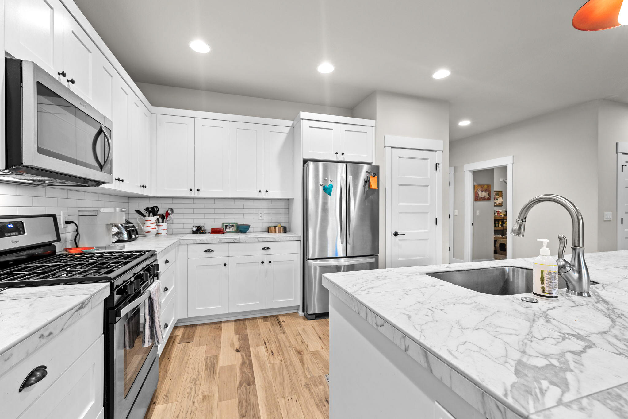 1258 NE Hoover Loop