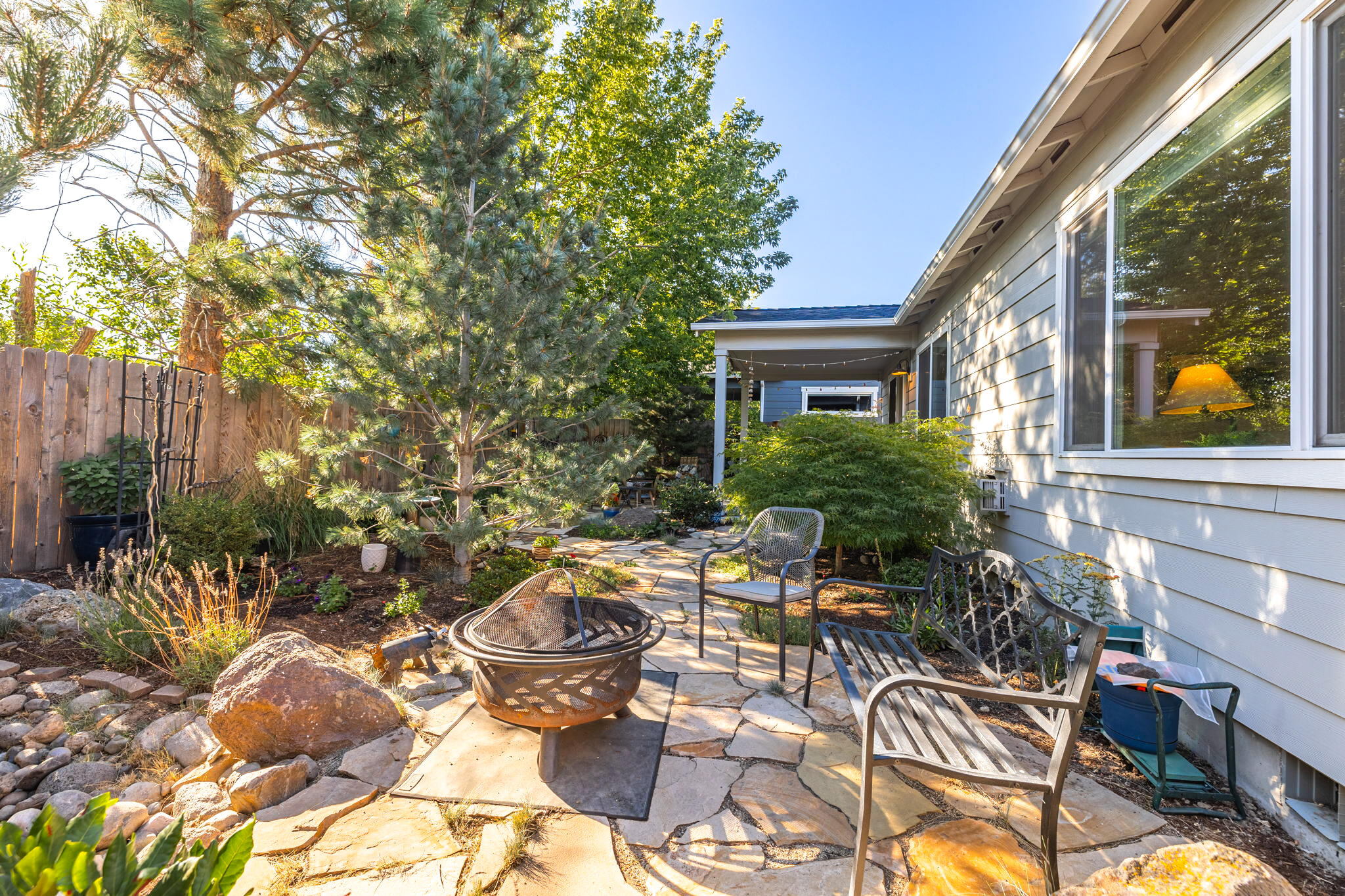 1258 NE Hoover Loop