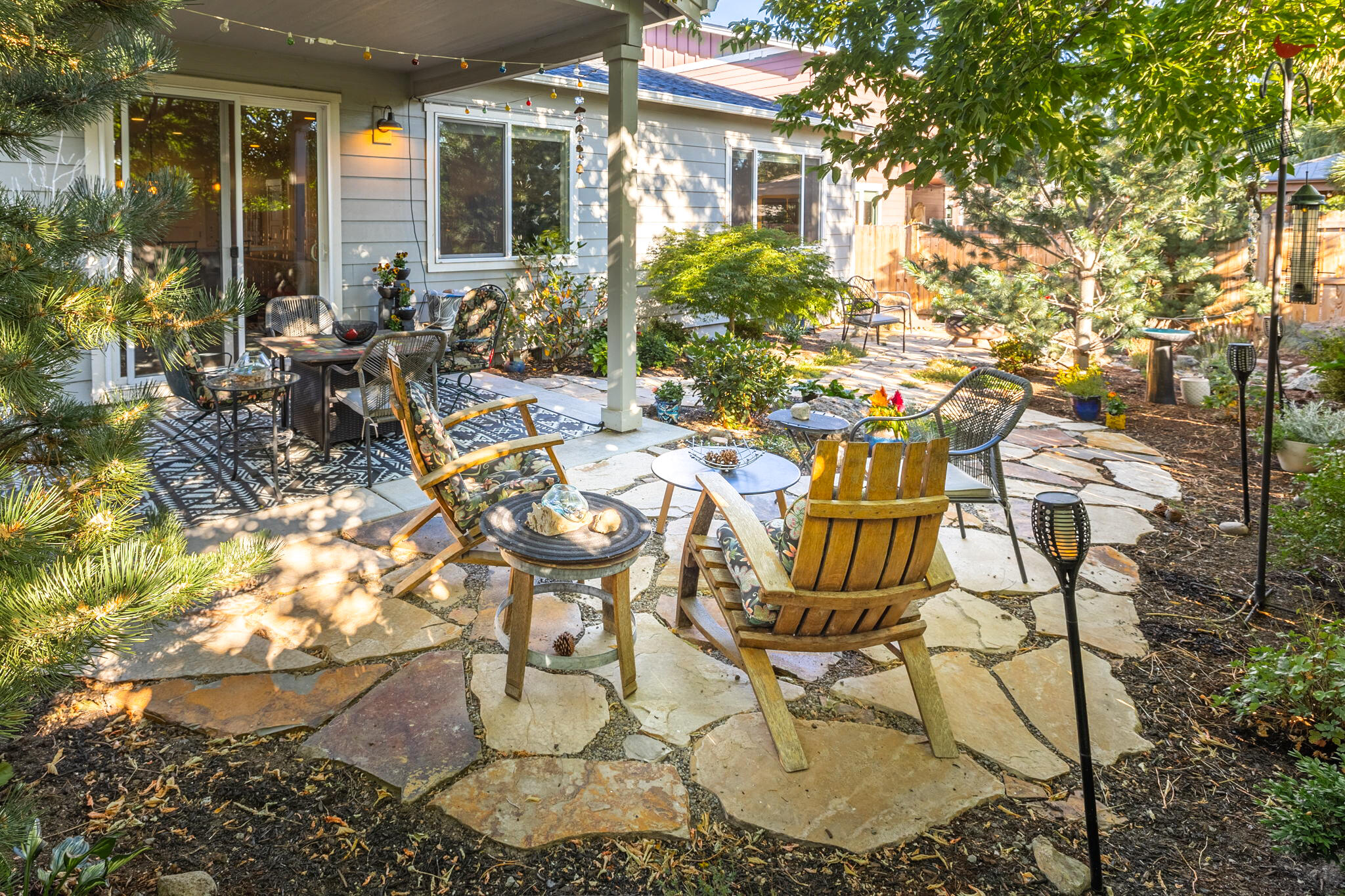 1258 NE Hoover Loop