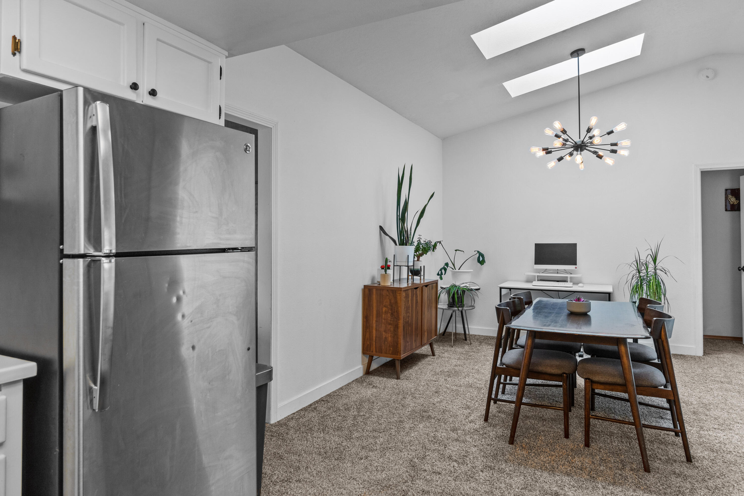 844 SE Breitenbush Lane