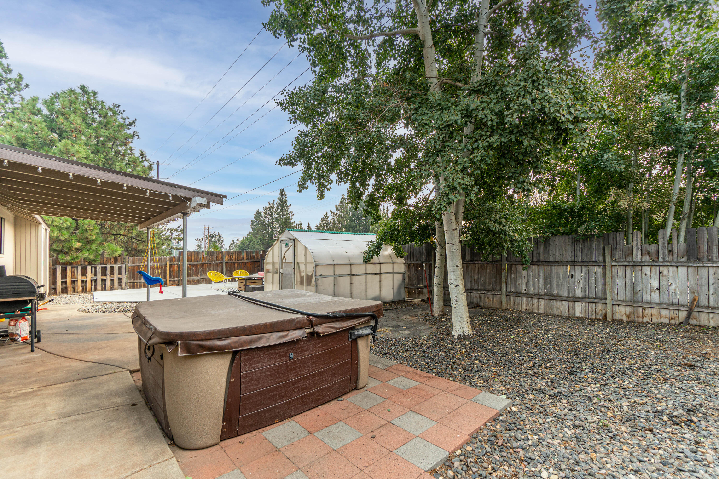 844 SE Breitenbush Lane