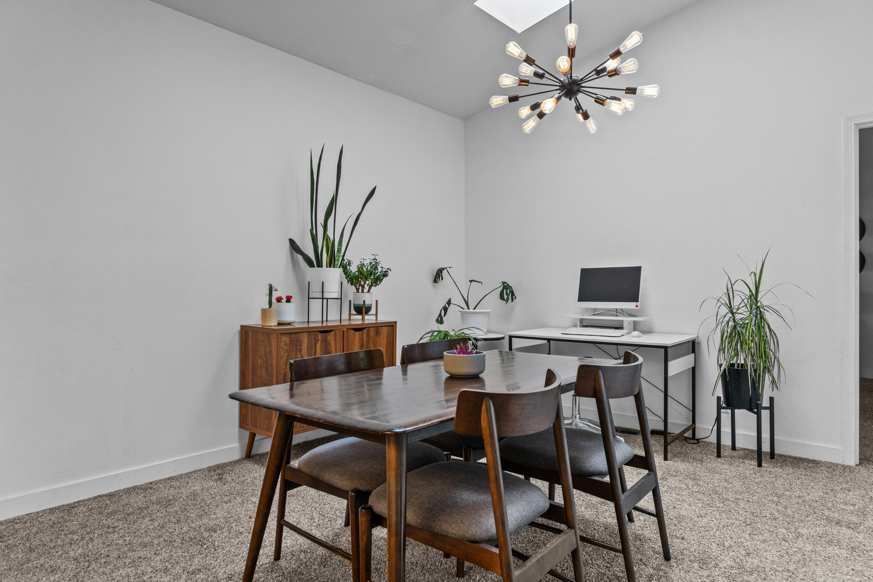 844 SE Breitenbush Lane