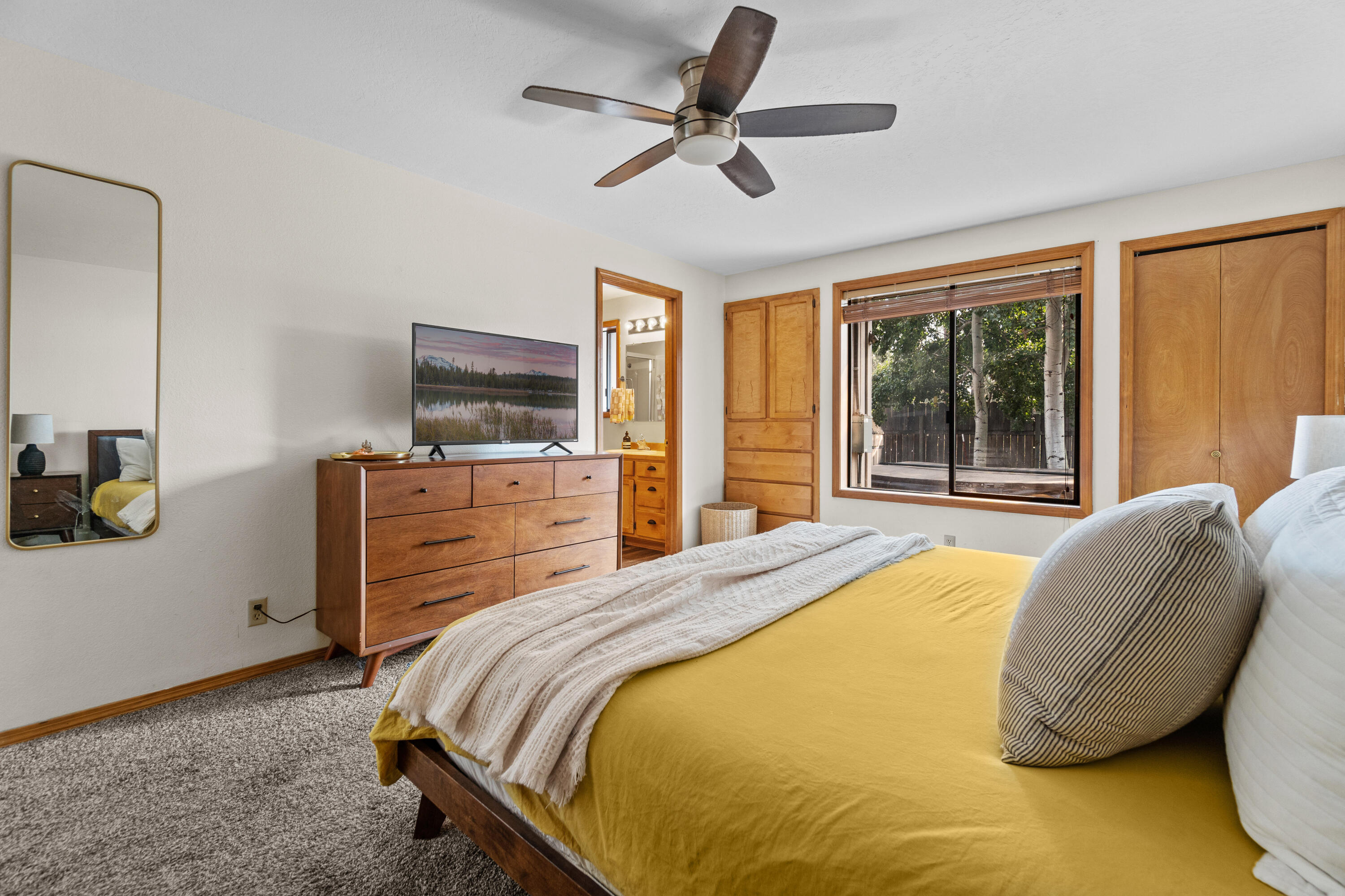 844 SE Breitenbush Lane