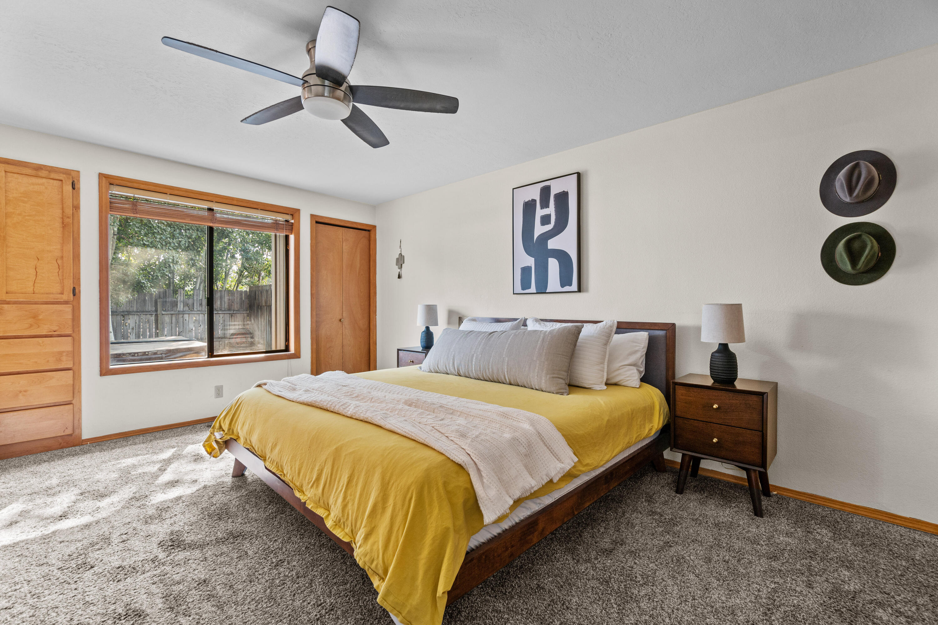 844 SE Breitenbush Lane