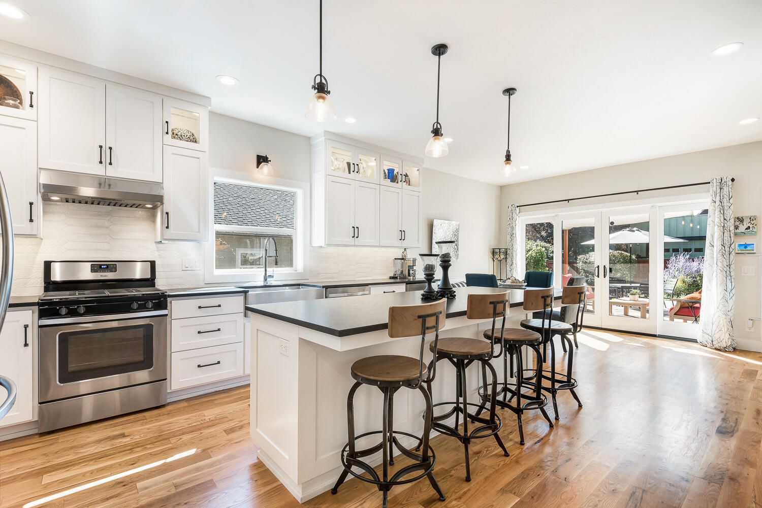 2621 NW High Lakes Loop