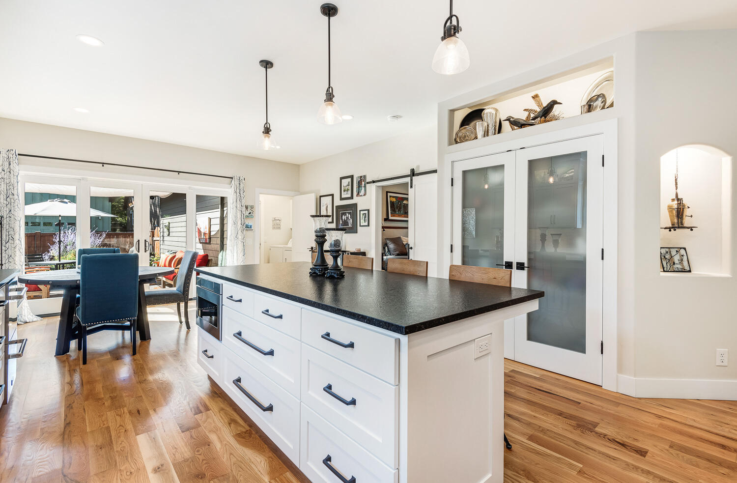 2621 NW High Lakes Loop