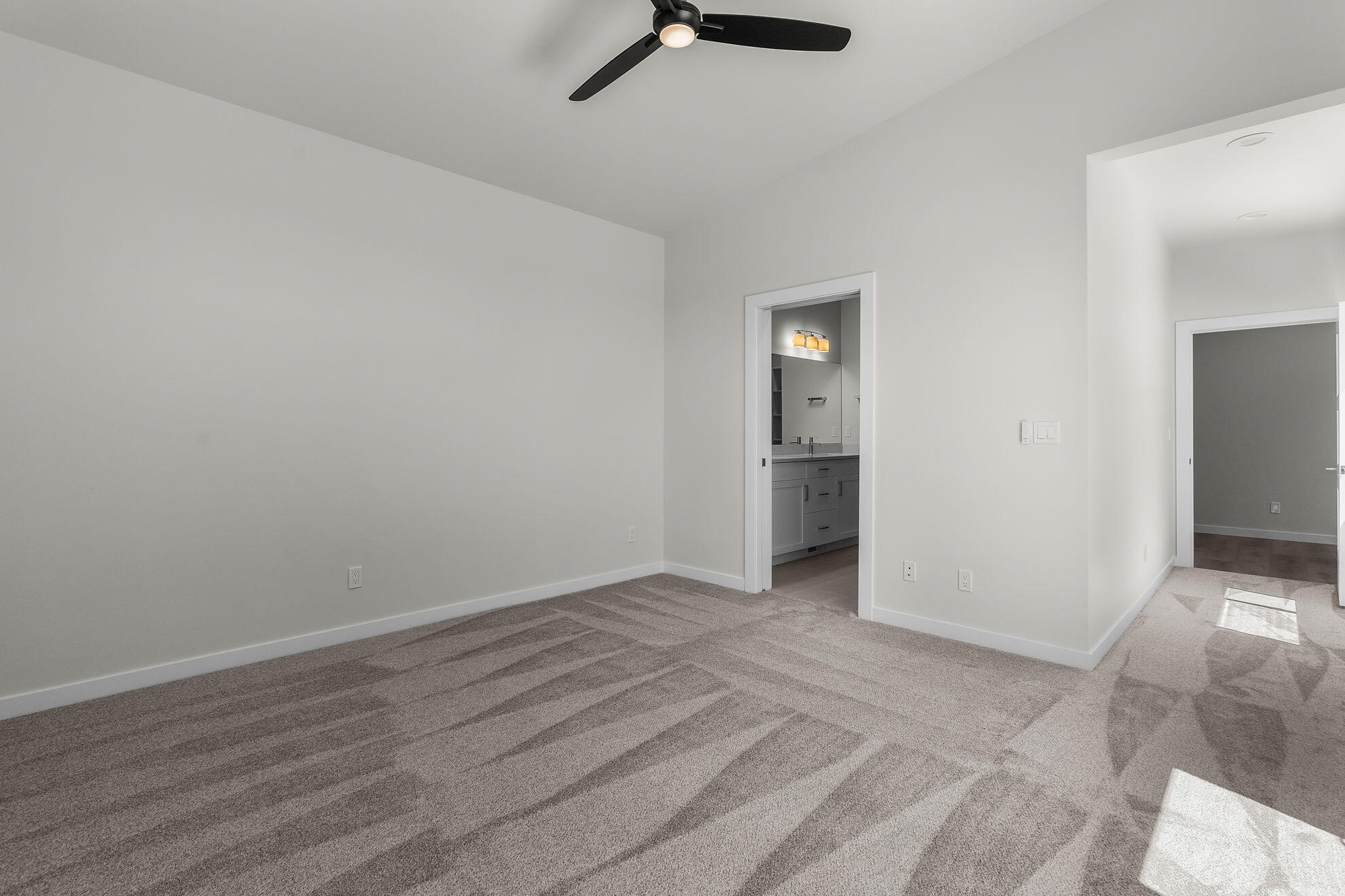 1551 NE Perspective Drive Unit: 1 & 2