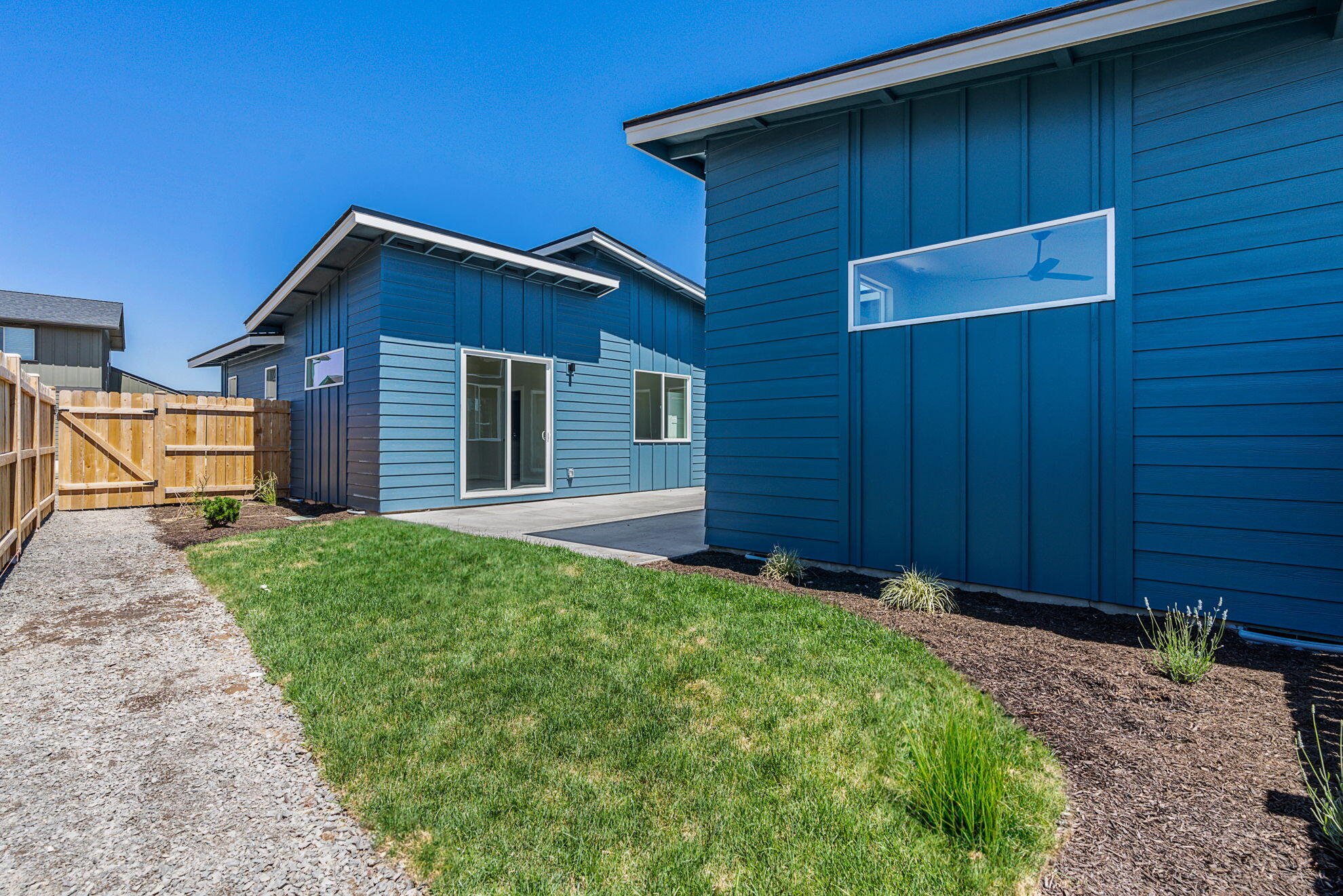 1551 NE Perspective Drive Unit: 1 & 2