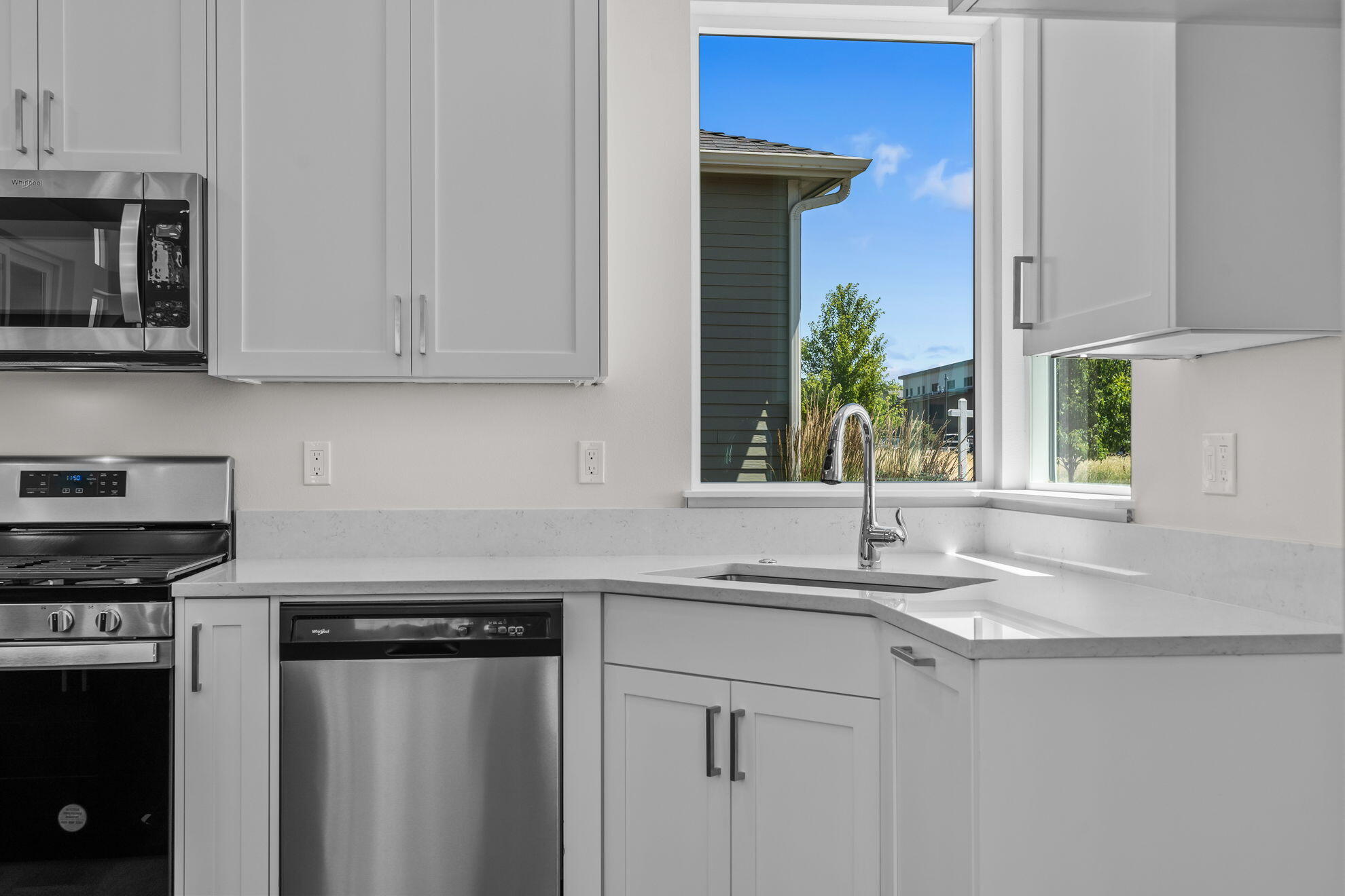 1551 NE Perspective Drive Unit: 1 & 2