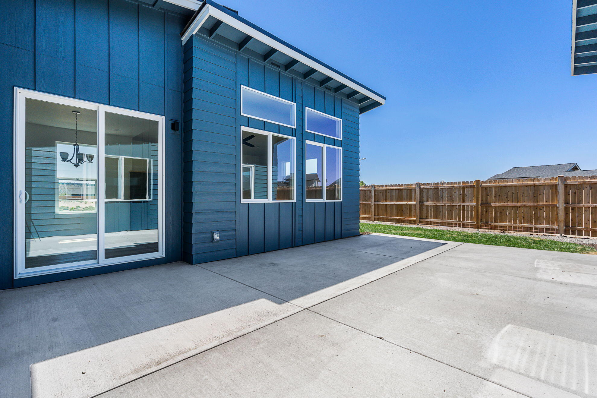 1551 NE Perspective Drive Unit: 1 & 2