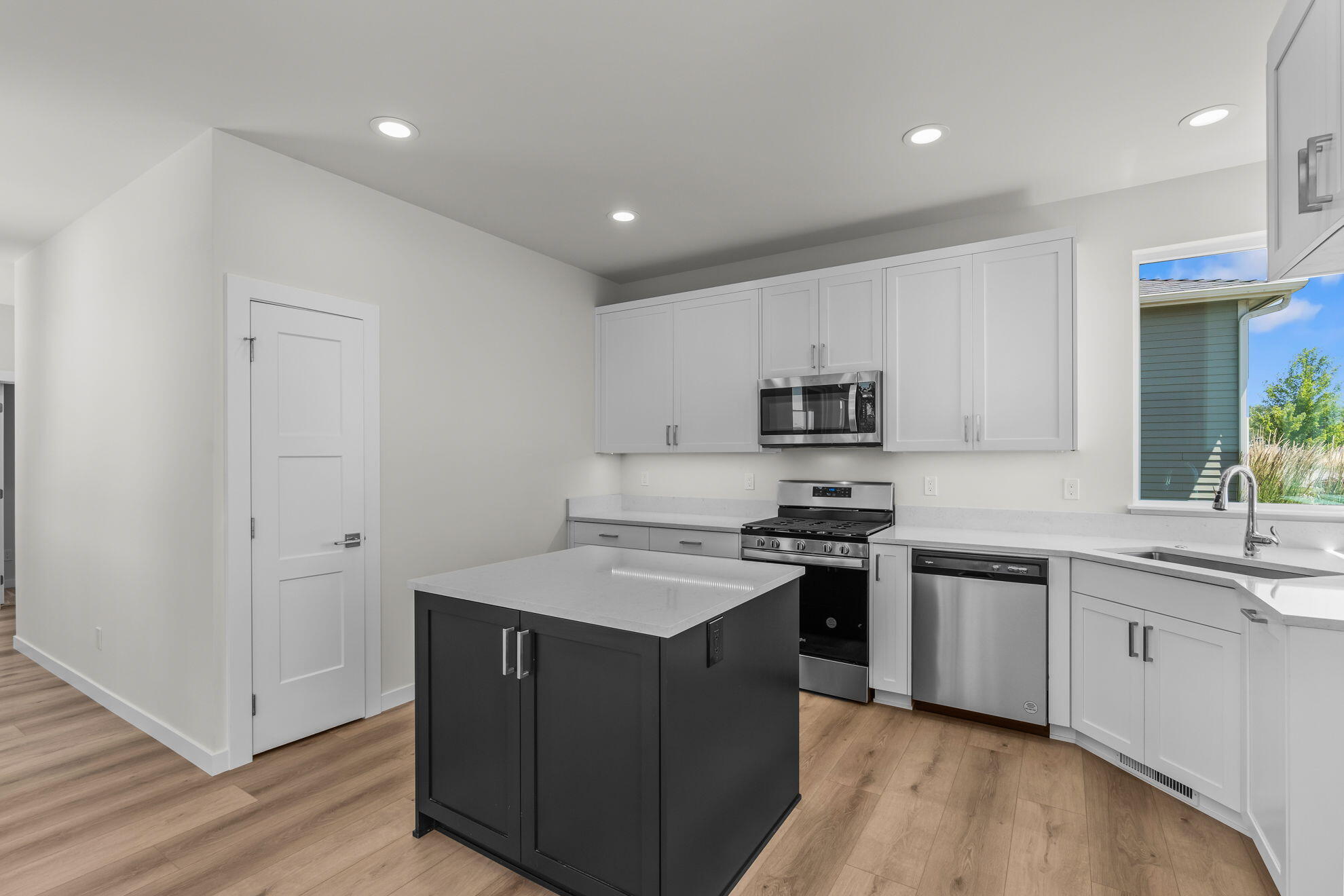 1551 NE Perspective Drive Unit: 1 & 2