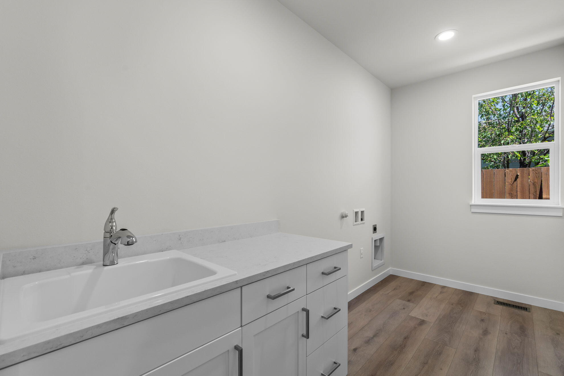 1551 NE Perspective Drive Unit: 1 & 2