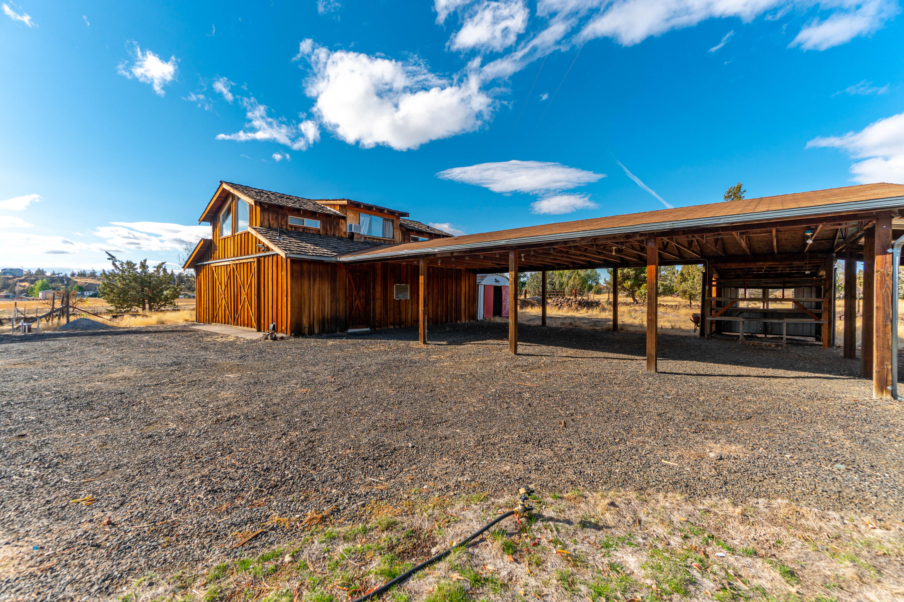 797 NE Wilcox Avenue