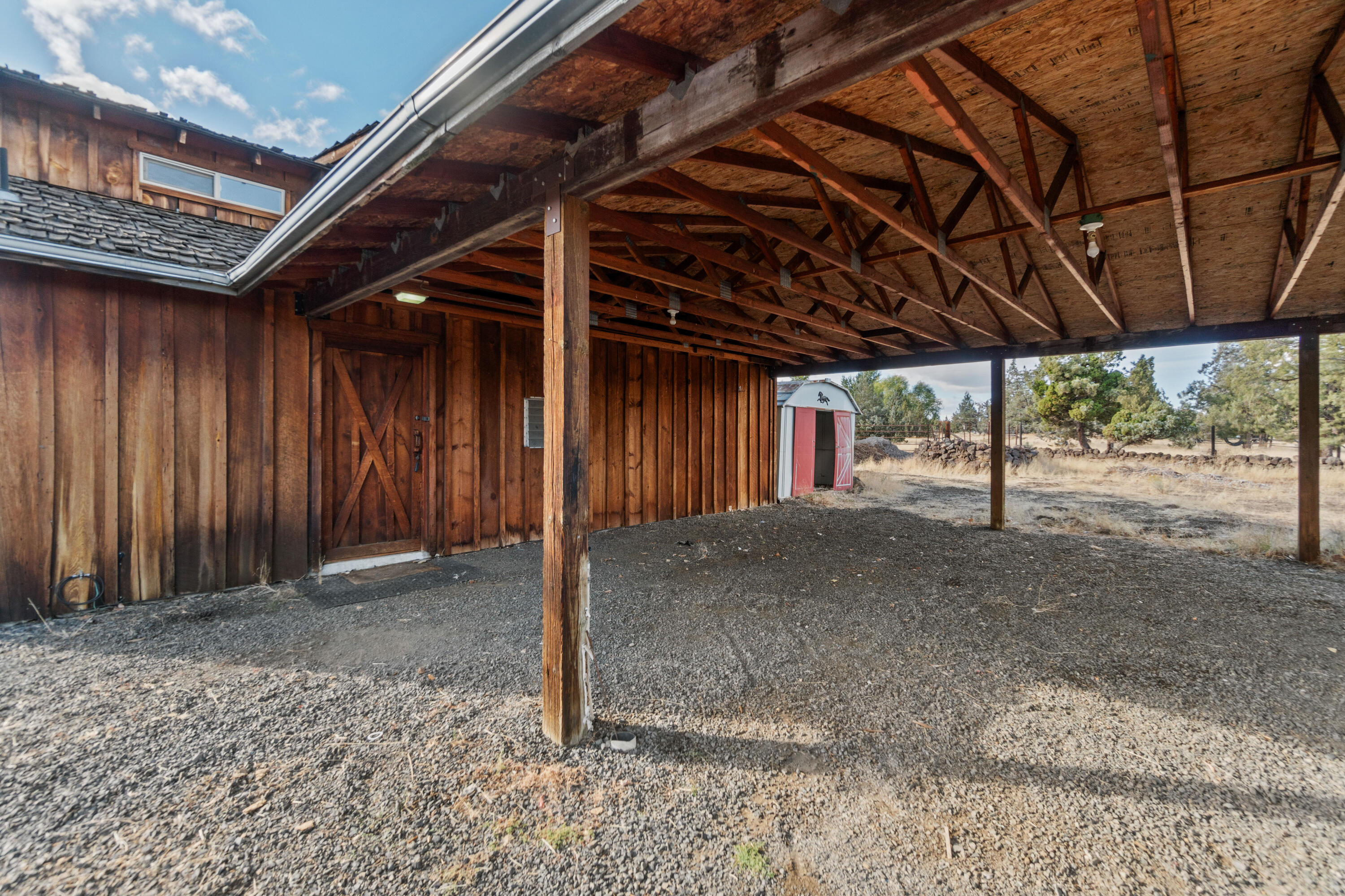 797 NE Wilcox Avenue