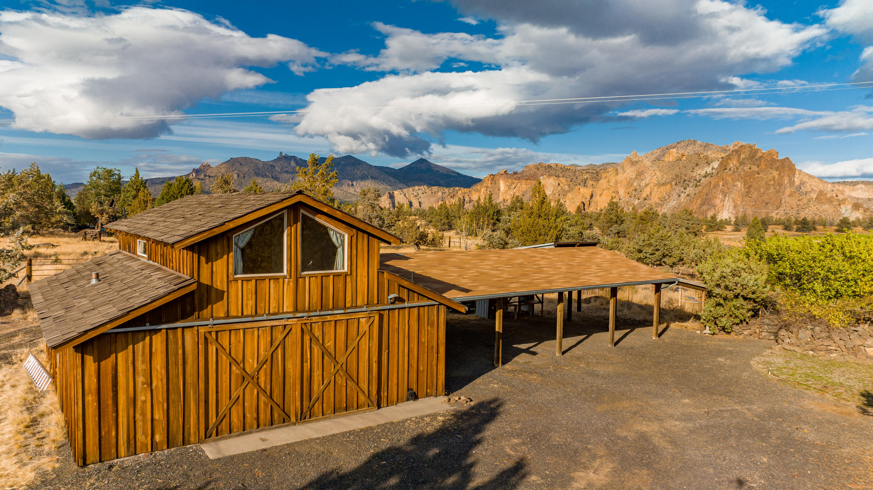 797 NE Wilcox Avenue